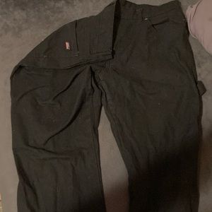 Black dickies cargo pants!